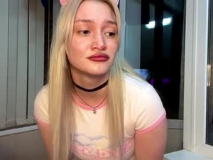 Screenshot from mariellesockwell webcams