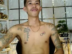 Screenshot from marlmoreno10 webcams