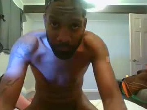 Screenshot from marrieddlbottomhungdltop webcams