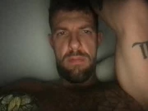 Screenshot from martinmagic467659 webcams