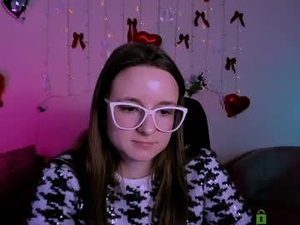 Screenshot from mary_is_cool webcams