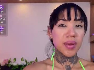 Screenshot from mary_rabbit webcams