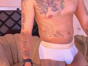 Screenshot from matthew_lennox_ webcams