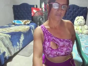Screenshot from mature_bigboobs__ webcams