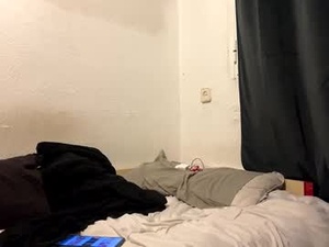 Screenshot from mauroo2025 webcams