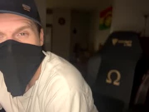 Screenshot from mauvaisgarconn webcams