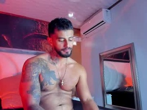 Screenshot from max_jhonson__ webcams