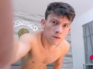 Screenshot from max_silver_ webcams