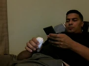 Screenshot from maxcockfire webcams