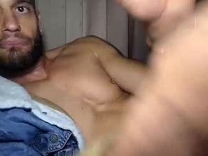Screenshot from maxpac_rocco webcams