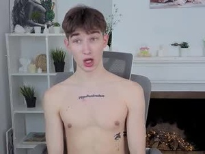 Screenshot from maxwellchiik webcams