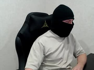 Screenshot from maxxx_burn webcams