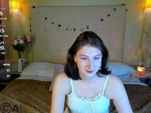 Screenshot from may_yam webcams