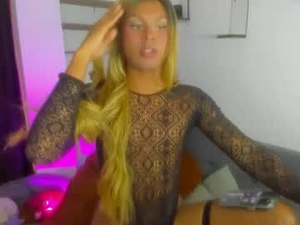 Screenshot from maykaa_a webcams