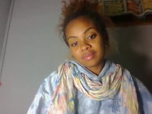 Screenshot from meliana98 webcams