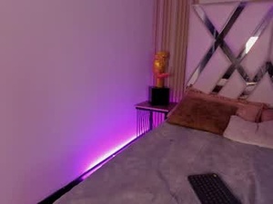 Screenshot from melody_black_ webcams