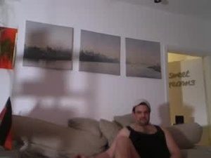 Screenshot from menace2dennis webcams