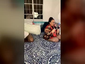 Screenshot from messyniss691 webcams