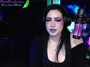 Screenshot from metalpocahotass webcams