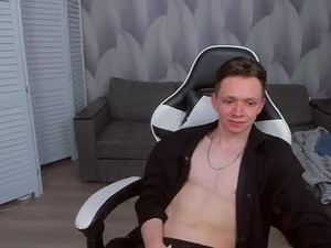 Screenshot from meverik_oushen webcams