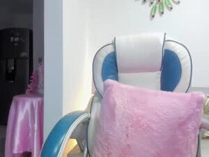 Screenshot from mhia_sweet webcams