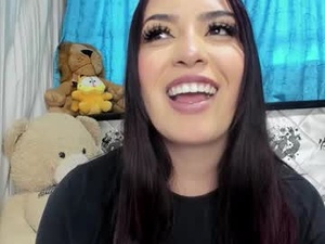 Screenshot from mia_helll webcams