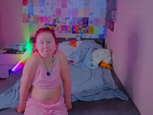 Screenshot from mia_moores webcams