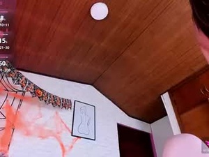 Screenshot from mia_rousseau webcams