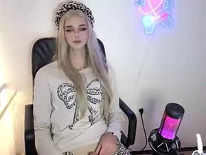 Screenshot from mia_vr webcams