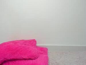 Screenshot from mia_xxx__ webcams