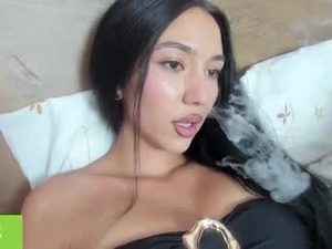 Screenshot from mia_yuko webcams