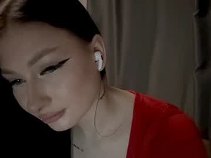 Screenshot from miamicute1 webcams