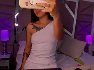 Screenshot from miasr_love webcams