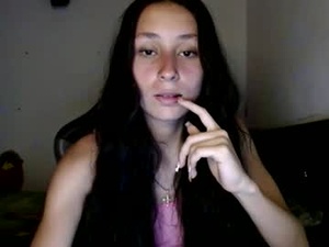 Screenshot from miasweet333 webcams