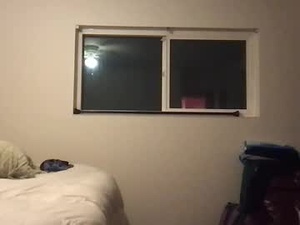 Screenshot from mickeyguy2000 webcams