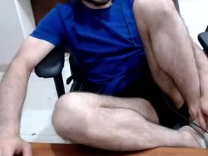 Screenshot from microfama00 webcams