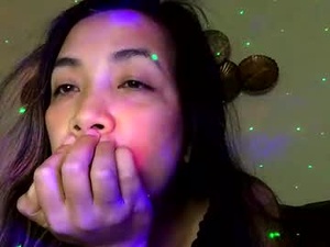 Screenshot from midnightblue80 webcams