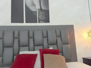 Screenshot from miia_adamz1 webcams