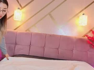 Screenshot from miila_18 webcams