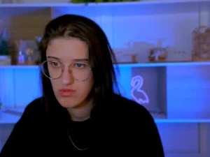 Screenshot from mikael_shy webcams