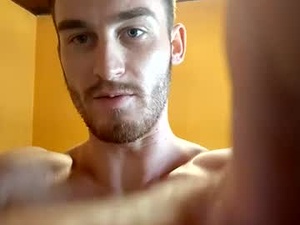 Screenshot from mikeygooner webcams