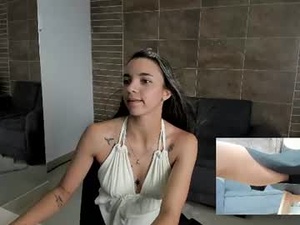 Screenshot from mila_star14 webcams