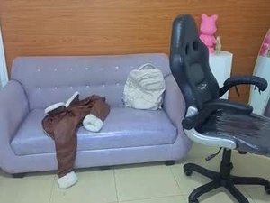 Screenshot from mila_t webcams