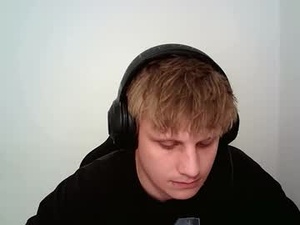 Screenshot from milfrider215 webcams