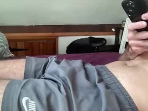 Screenshot from minuspuma webcams