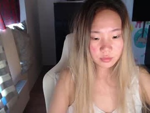 Screenshot from mira_g webcams