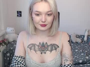 Screenshot from mirandawoods webcams