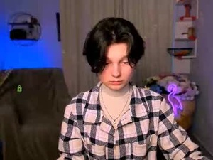 Screenshot from mirginia_lovely webcams