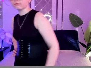 Screenshot from mirra_kiss webcams