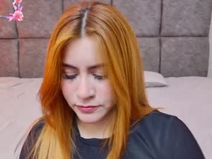 Screenshot from miss__carrot webcams